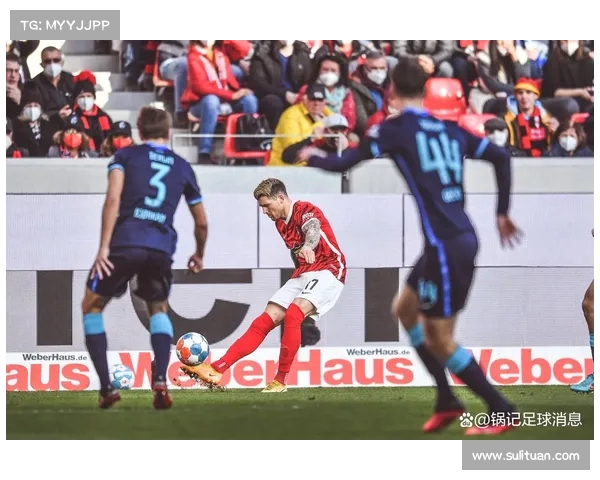 以德甲顶级防线为核心解析如何提升球队防守水平与战术布局