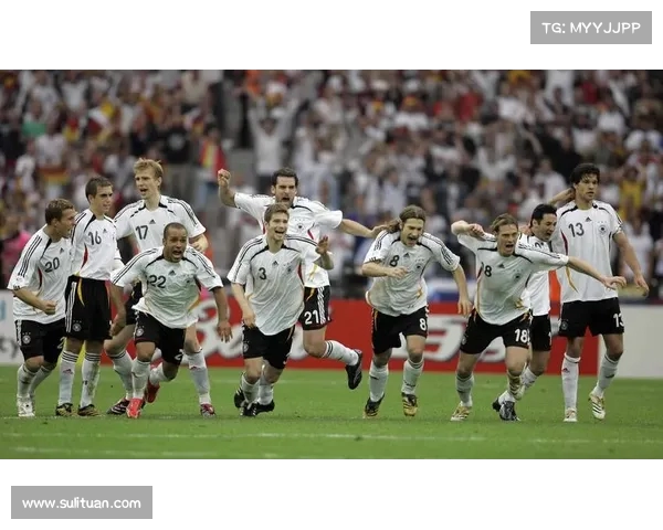 法甲幕后团队的协作与策略如何塑造法国足球的辉煌成就 法甲幕后团队的协作与策略如何塑造法国足球的辉煌成就